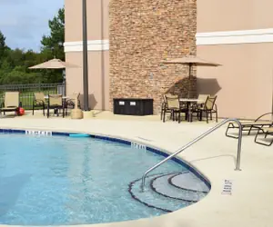 Photo 5 - 1 Bedroom Queen Suite for 4