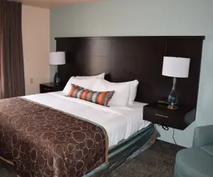 Photo 3 - Accessible 1 Bedroom Queen Suite for 4 - Roll-In Shower