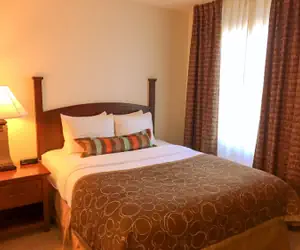 Photo 3 - 1 Bd Nonsmk Conference Ste 1 Queen Bed