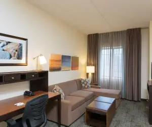 Photo 2 - 1 Bedroom Suite 1 Queen Bed Nonsmoking