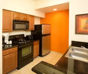 Photo 4 - 2 BR 2 Bath Suite