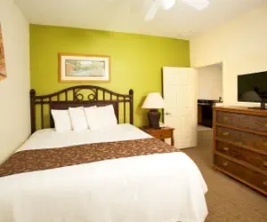 Photo 5 - 2 BR 2 Bath Suite