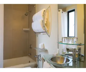 Photo 2 - DR | Deluxe Queen