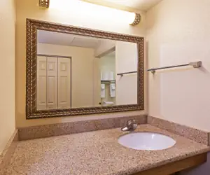 Photo 4 - Queen Hear Mobility Accessible Tub Nosmk