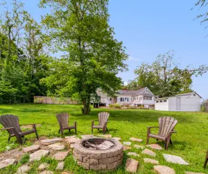 Photo 2 - 3 Bed + Bonus Room