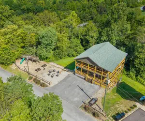 Photo 5 - 5 Bedroom Cabin