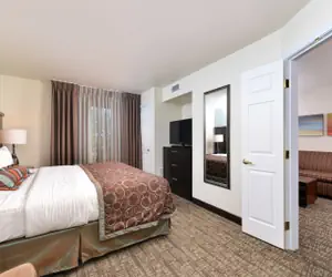 Photo 3 - 2 Bed Hear Mobility Accessible Tub Nosmk