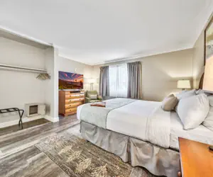 Photo 5 - Deluxe 1 Bedroom for 4