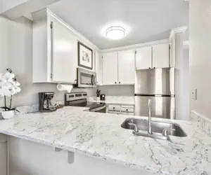 Photo 4 - Deluxe 1 Bedroom for 4