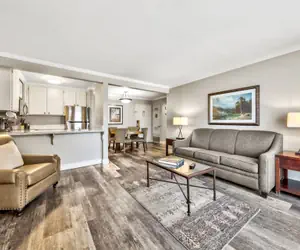 Photo 2 - Deluxe 1 Bedroom for 4