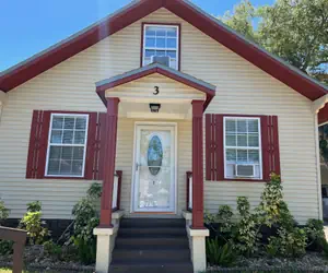 Photo 2 - Delicate Scarlet