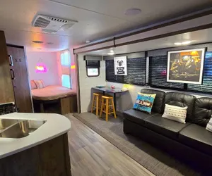Photo 5 - Cozy Rv - 25 min away from Disney near Davenport