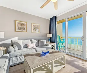 Photo 2 - Gorgeous Oceanfront Condo! Includes Local Attraction Tickets!