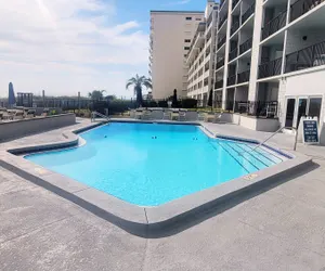 Photo 2 - Ground Floor | Beachfront | Pool | Gym | Family