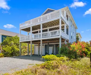 Photo 3 - “Ride This Wave” – Spacious, Stylish & Sunset-Ready in Surf City!