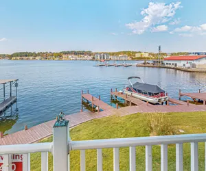 Photo 3 - Lakeview Luxury in Hot Springs