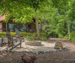 Photo 3 - Kick Back Cabin by Carolina Properties - *Decorates for Christmas*