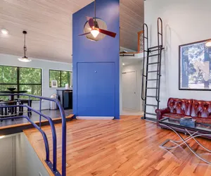 Photo 5 - Modern Treehouse: Views, Comfort & Attractions