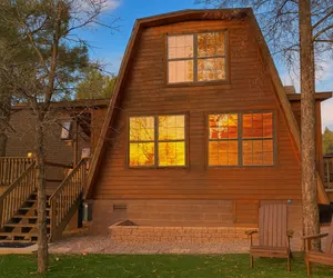 Photo 4 - Sleeps 12 | 3 bedrooms, 2.5 baths | Fenced yard | RV parking | Pet-friendly