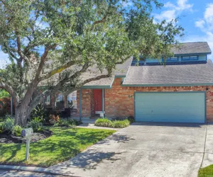 Photo 2 - Madeline Lake Oasis Home in Galveston – On the Water!