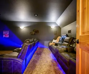 Photo 2 - Theater + Pool Table + Play Set + 4 King Beds + Disc Golf + Near Broken Bow Lake