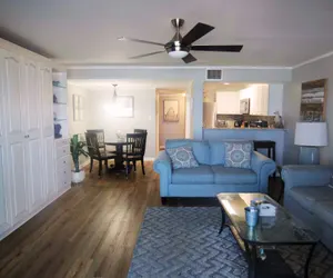 Photo 2 - Beachfront | Pool | Sleeps 6 | Family/Couple Ideal