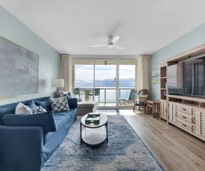 Photo 3 - Modern Beachfront Condo, Endless Views, Pool, Hot Tub, Navarre Beach