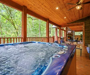 Photo 3 - Rated Top 10 One Bedroom + No Cabins Behind Property + Private Oversized Deck