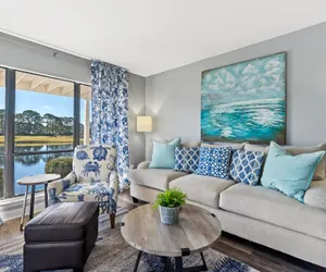 Photo 5 - Beautiful Condo With A New Six Seat Golf Cart * Water View * Beach & Pool Access