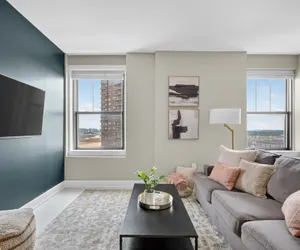 Photo 3 - Upscale Urban Escape in the Heart of Downtown
