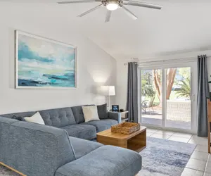 Photo 5 - Golf Cart*Pet Friendly*Large Patio W/ Grill *Beach Access* New Neighborhood Pool