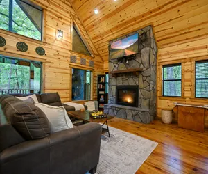Photo 5 - Rated Top 10 One Bedroom + No Cabins Behind Property + Private Oversized Deck