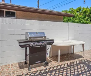 Photo 5 - Huge 5BR • Jacuzzi 15min to Disneyland • Sleeps 18