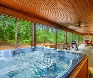 Photo 3 - Theater + Pool Table + Play Set + 4 King Beds + Near Broken Bow Lake