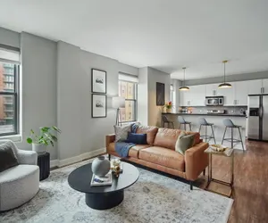 Photo 4 - Stylish, Modern and Posh Downtown Kirkwood Suite Escape