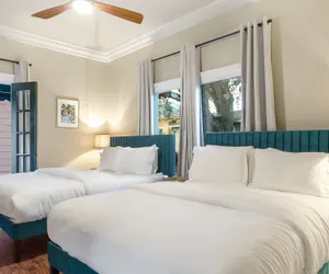 Photo 3 - The Fountain Guesthouse | Louis Park Hotel