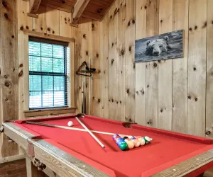 Photo 3 - Pool Table~Hot Tub~3 Miles Gburg Arts and Crafts