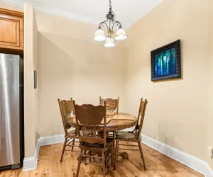 Photo 4 - The Dolly Parton 2 Blocks to Broadway