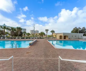 Photo 2 - Book 2 Nights Get 3rd Night Free*Five Pools*Walk To Beach/Whale's Tail Beach Bar