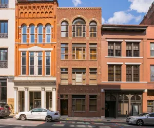 Photo 5 - The Dolly Parton 2 Blocks to Broadway