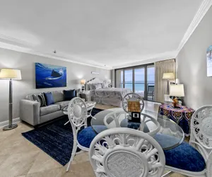 Photo 4 - Now Booking June With Discounts!~ Family Friendly Condo~Full Kitchen*Affordable*