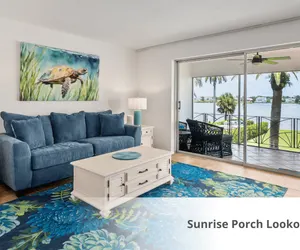 Photo 5 - Sunrise Porch Lookout – SK Collection by Siesta Stays