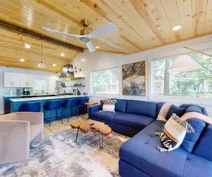 Photo 5 - Lake house with pier and grill