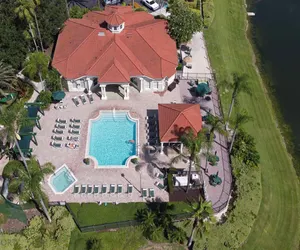 Photo 3 - EMERALD ISLAND (8409BL) - 3BR 2.5BA Townhome*Gated*FAST Wifi*close DISNEY