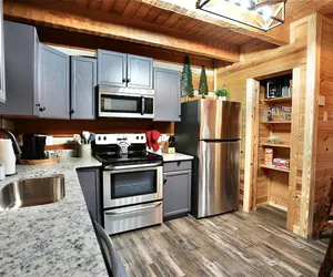 Photo 3 - Newly Remodeled! Short Drive to Dollywood & Gburg!