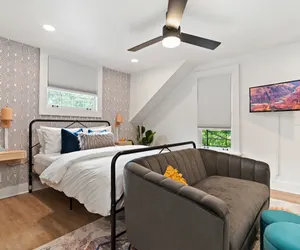 Photo 2 - The Village Loft: Dreamy Second Floor Studio Near Belmont & Vanderbilt