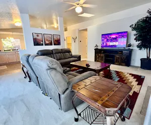 Photo 3 - Large Prescott Home w/3-car Garage Central & Quiet