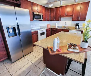 Photo 4 - 50 feet from 10th floor pool and hot tub! Gorgeous Condo! Resort