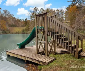 Photo 3 - 4 LUCKY DUCKS by Carolina Properties - Hot Tub!