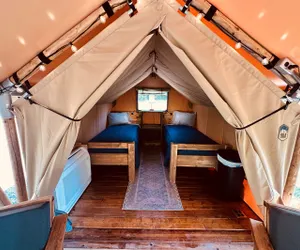 Photo 4 - Luxe Creekside Safari Tent|Firepit|HVAC|Spa Bath